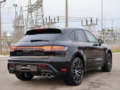 New 2026 Porsche Macan S image 8