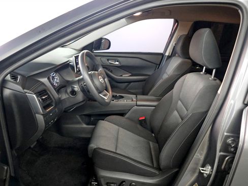 Used 2024 Nissan Rogue SV image 7