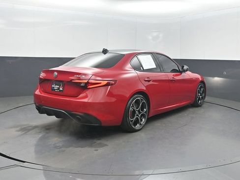 Used 2023 Alfa Romeo Giulia Veloce RWD image 37