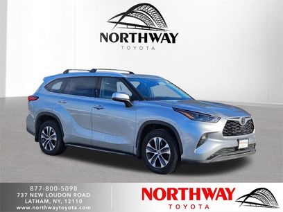 Used 2022 Toyota Highlander XLE