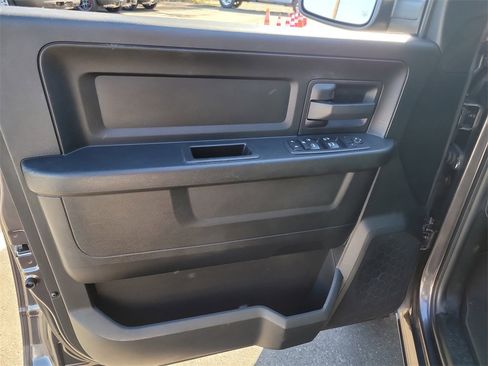 Used 2018 RAM 1500 Express image 14