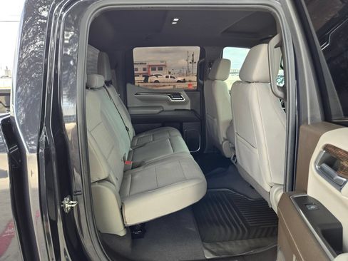 Certified 2023 GMC Sierra 1500 SLE RWD image 32