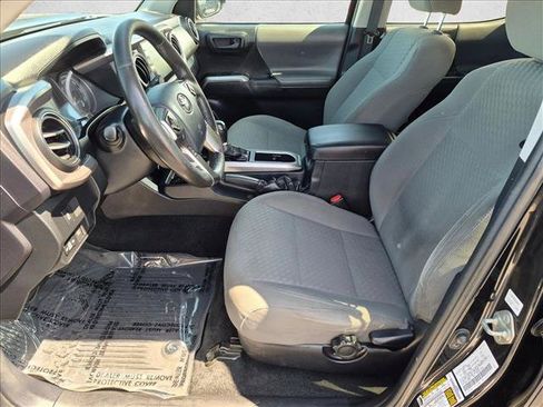 Used 2020 Toyota Tacoma SR5 RWD image 14