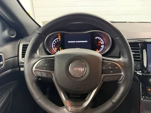 Used 2021 Jeep Grand Cherokee Freedom Edition AWD/4WD image 14