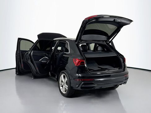 Used 2020 Audi Q3 2.0T Premium w/ Convenience Package AWD/4WD image 28