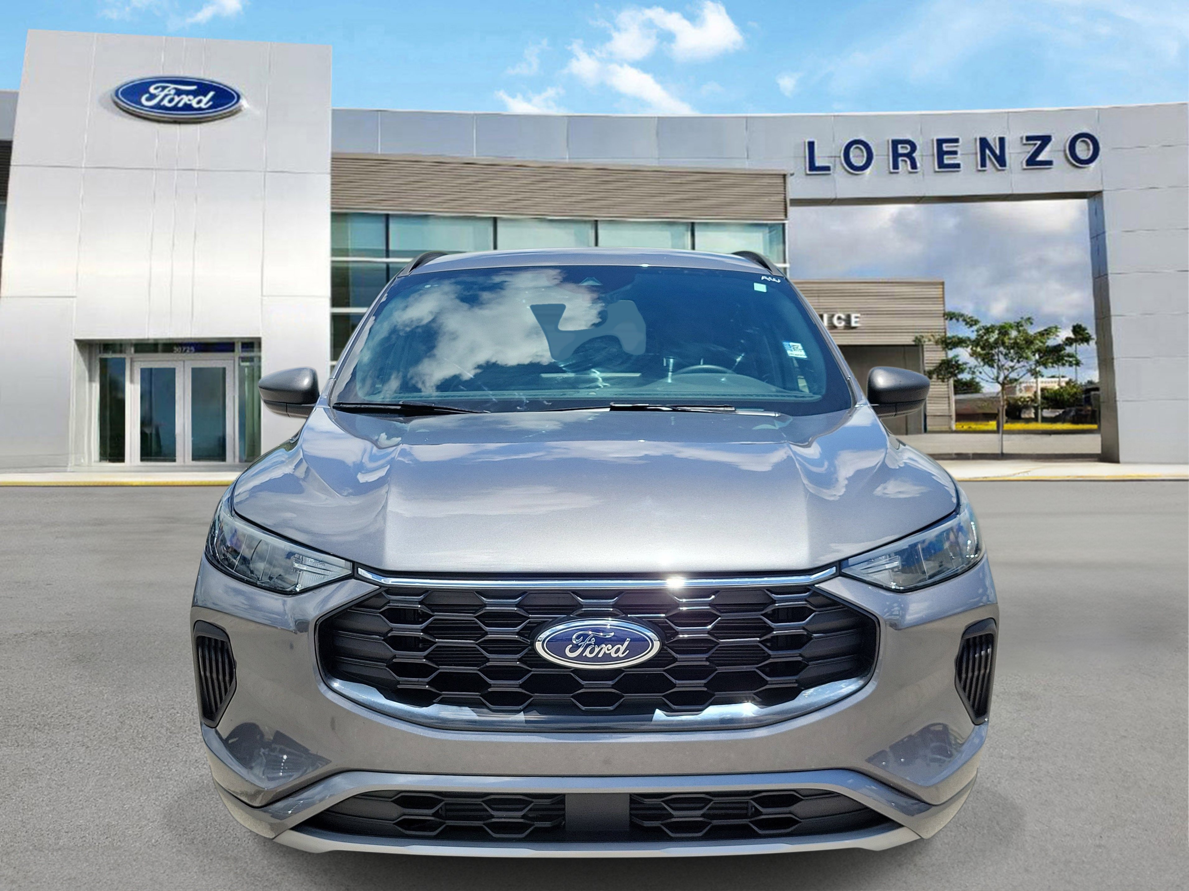 Used 2024 Ford Escape ST-Line w/ Tech Pack #1 FWD image 2