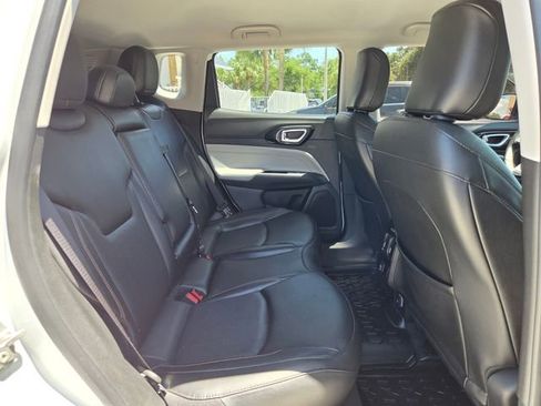 Certified 2022 Jeep Compass Limited AWD/4WD image 18