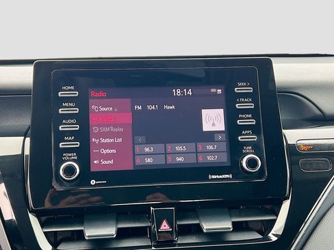 Used 2024 Toyota Camry SE image 14