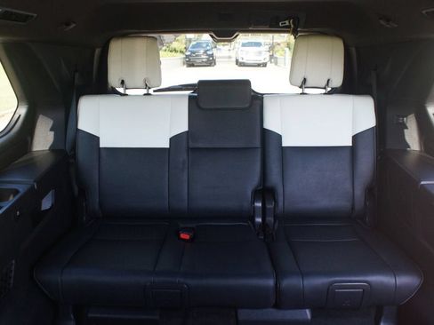 Used 2025 Toyota Sequoia Capstone AWD/4WD image 16
