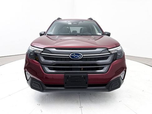 Used 2025 Subaru Forester Premium image 11