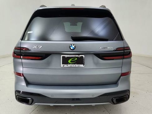 Used 2024 BMW X7 xDrive40i w/ M Sport Package image 5