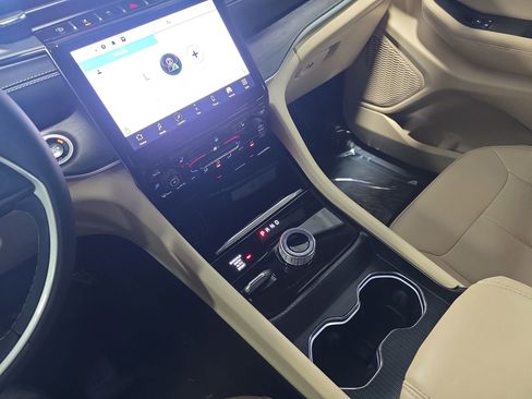 Used 2024 Jeep Grand Cherokee L Limited w/ Trailer Tow Package image 19