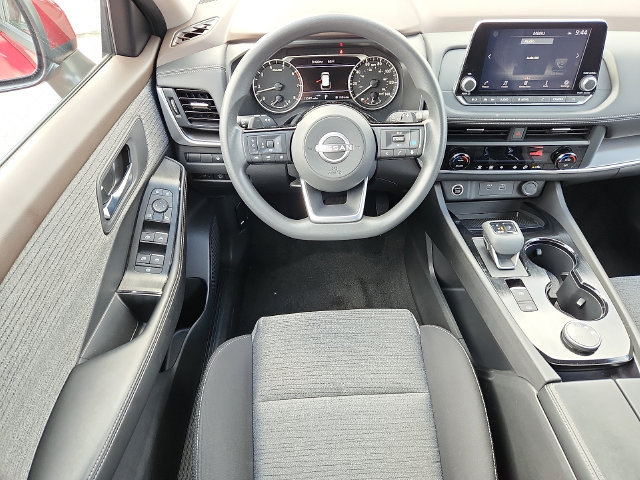 Used 2023 Nissan Rogue SV AWD/4WD image 12