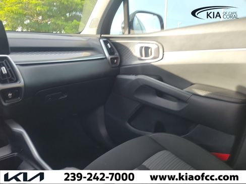 Certified 2023 Kia Sorento LX FWD image 19