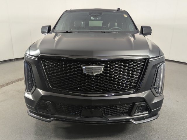 Used 2026 Cadillac Escalade V w/ LPO, ONYX Package AWD/4WD image 3