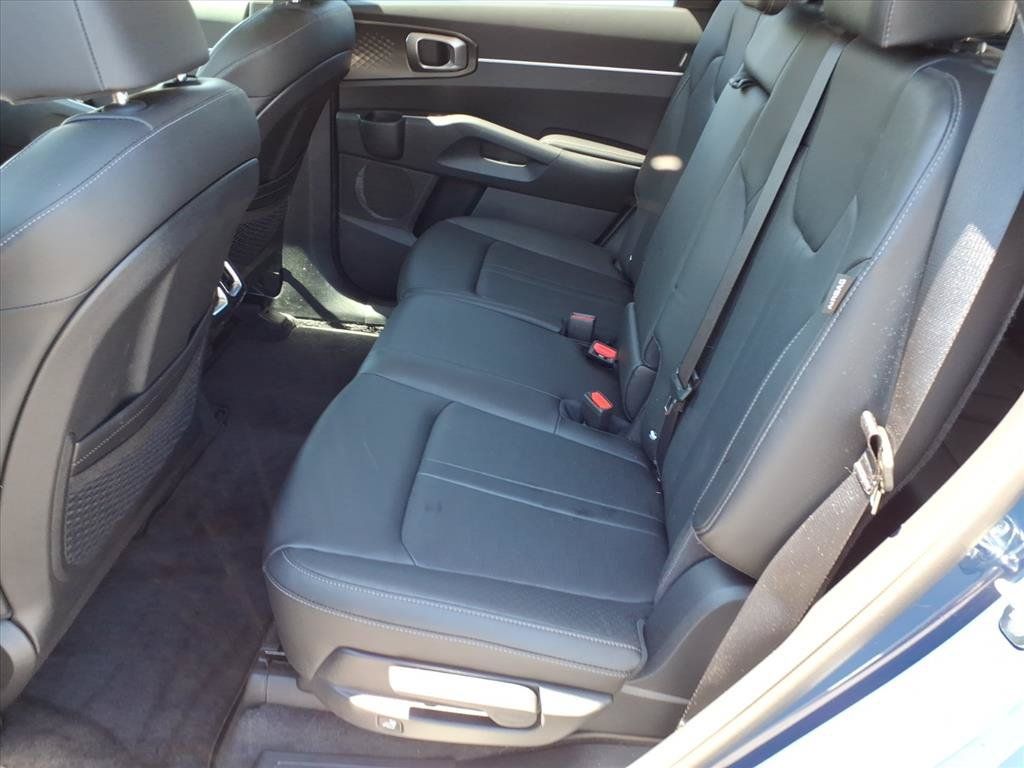 Used 2026 Kia Sorento EX AWD/4WD image 12