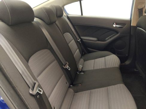 Used 2017 Kia Forte S w/ S Technology Package FWD image 19