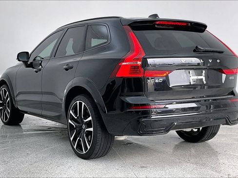 Certified 2024 Volvo XC60 B5 Ultimate w/ Protection Package Premier AWD/4WD image 14