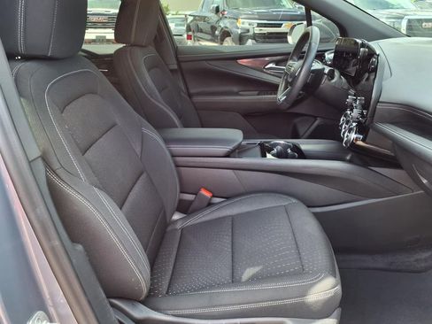 Used 2025 Chevrolet Blazer EV LT FWD image 13