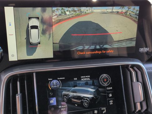 Used 2023 Lexus LX 600 F Sport image 25