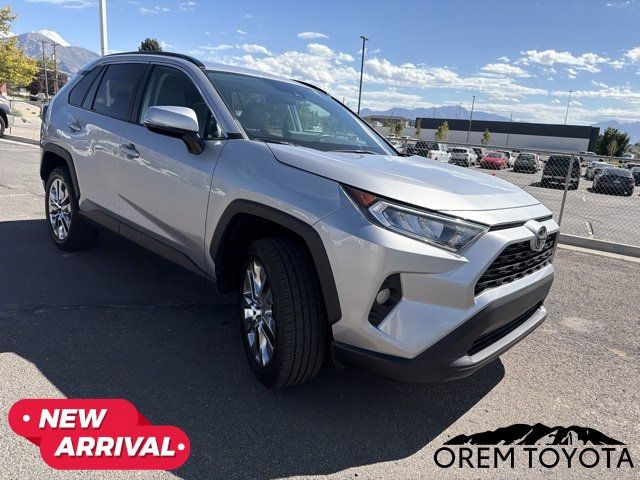 Used 2021 Toyota RAV4 XLE Premium AWD/4WD image 6