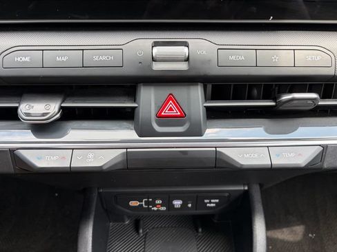 Certified 2025 Kia K4 EX FWD image 17