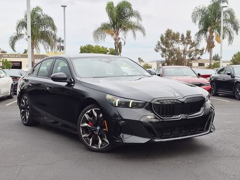 New 2027 BMW 550e xDrive w/ M Sport Professional Package AWD/4WD image 2