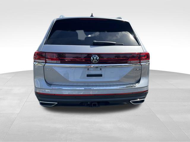Used 2024 Volkswagen Atlas SEL AWD/4WD image 6