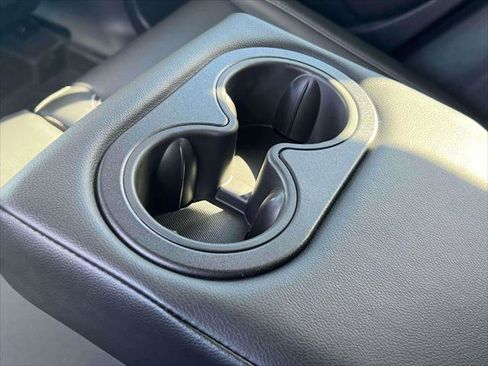 Used 2022 GMC Terrain SLT w/ Tech Package image 11