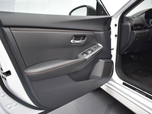 New 2025 Nissan Sentra SR image 26