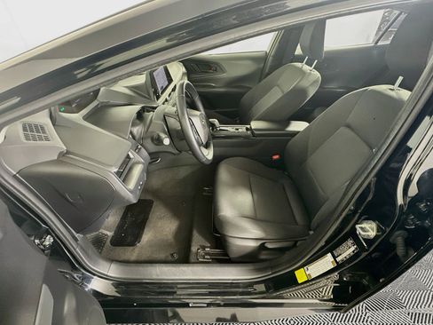 Used 2024 Toyota Prius LE FWD image 13