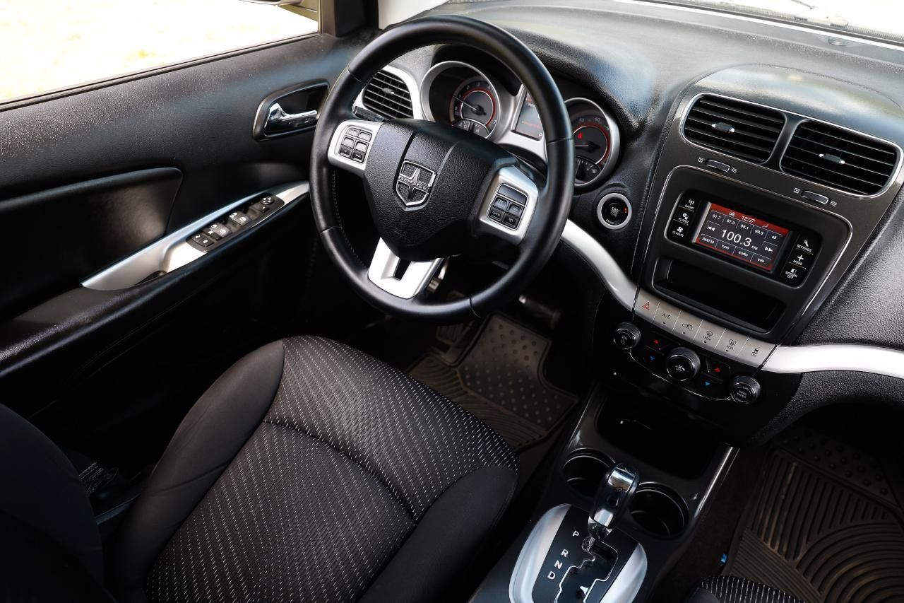 Used 2016 Dodge Journey SE w/ Flexible Seating Group FWD image 20