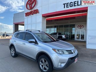 Used 2015 Toyota RAV4 XLE video 1