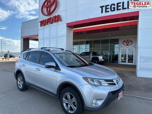 Used 2015 Toyota RAV4 XLE image 1