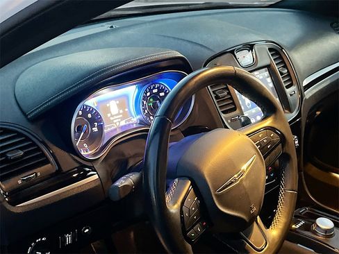 Used 2021 Chrysler 300 S w/ S Model Appearance Package image 9