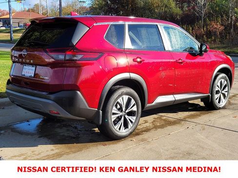 Certified 2023 Nissan Rogue SV image 3