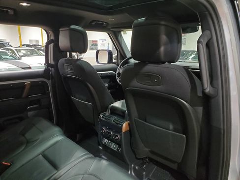 Used 2021 Land Rover Defender 110 X image 21