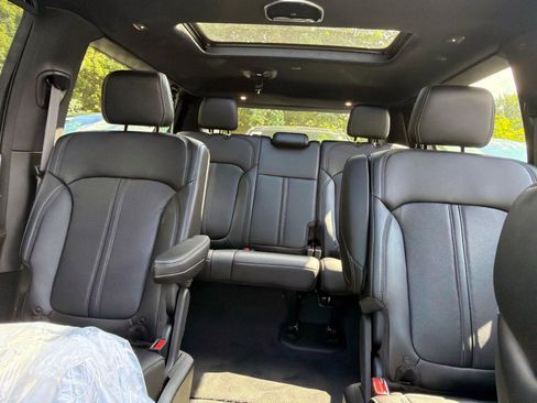 New 2026 Jeep Grand Wagoneer L Summit w/ Premium Group III AWD/4WD image 8