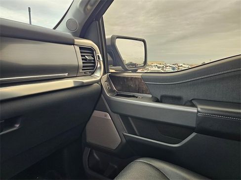 Used 2021 Ford F150 Lariat image 28