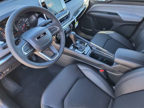 New 2026 Jeep Compass Latitude image 9