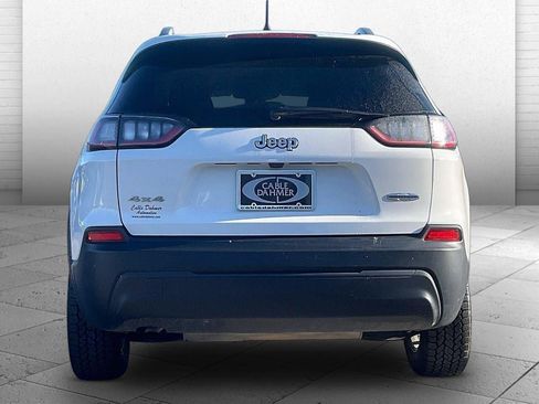 Used 2020 Jeep Cherokee Latitude w/ Cold Weather Group AWD/4WD image 3