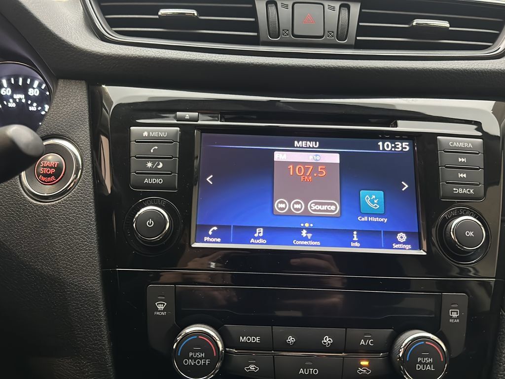 Used 2018 Nissan Rogue SV AWD/4WD image 26
