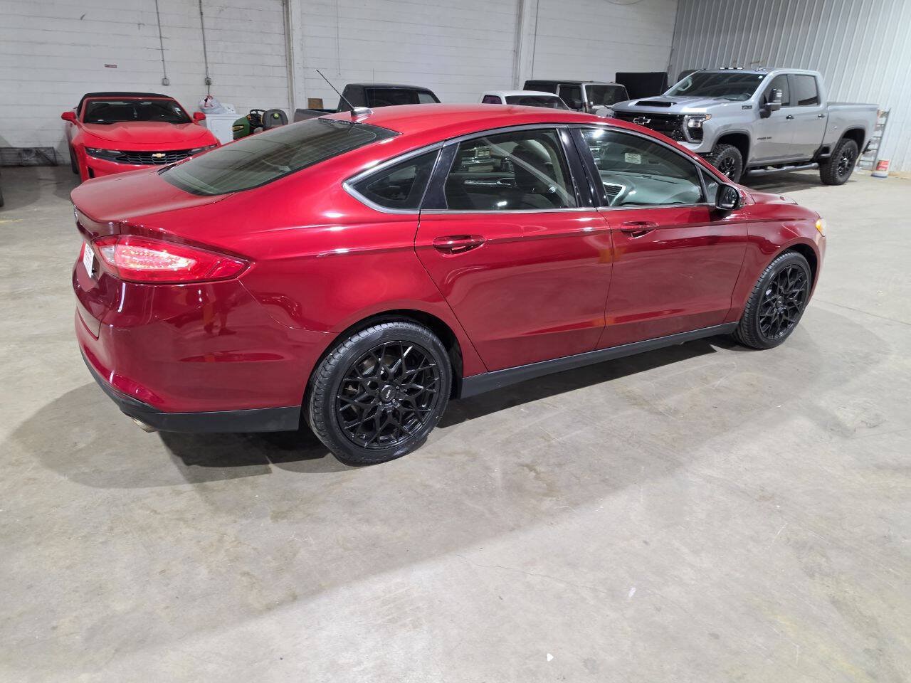 Used 2014 Ford Fusion S FWD image 11
