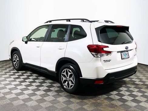 Used 2023 Subaru Forester Premium AWD/4WD image 5