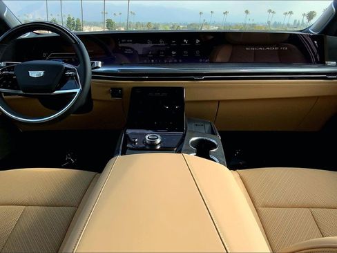 New 2025 Cadillac Escalade IQ Luxury 2 image 7