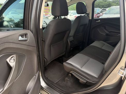 Used 2017 Ford Escape SE AWD/4WD image 6