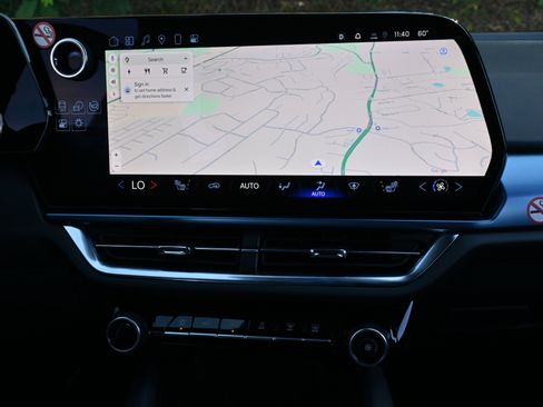 Used 2025 Chevrolet Equinox EV LT w/ Convenience Package image 26