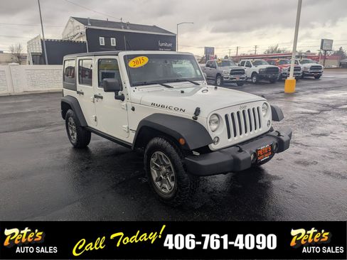 Used 2015 Jeep Wrangler Unlimited Rubicon w/ Max Tow Package image 6
