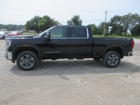 New 2026 GMC Sierra 3500 SLE w/ SLE Value Package AWD/4WD image 9
