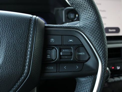 Used 2024 Toyota Tacoma Limited image 9